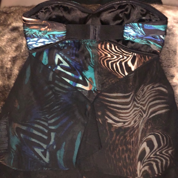 Bebe Iridescent Print Top - Picture 5 of 7